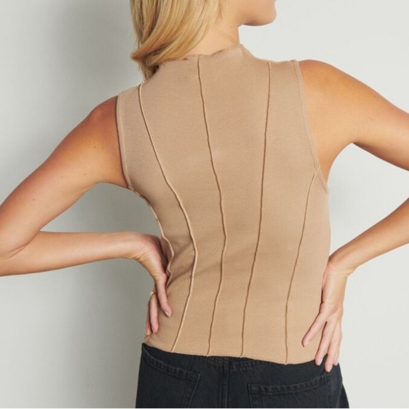 Dynamite Beige Funnel Neck Tank Top - Picture 2 of 8